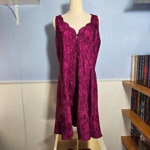 Vintage Erika Taylor Intimates Large Shimmery Pinky Burgundy Scalloped Nightgown